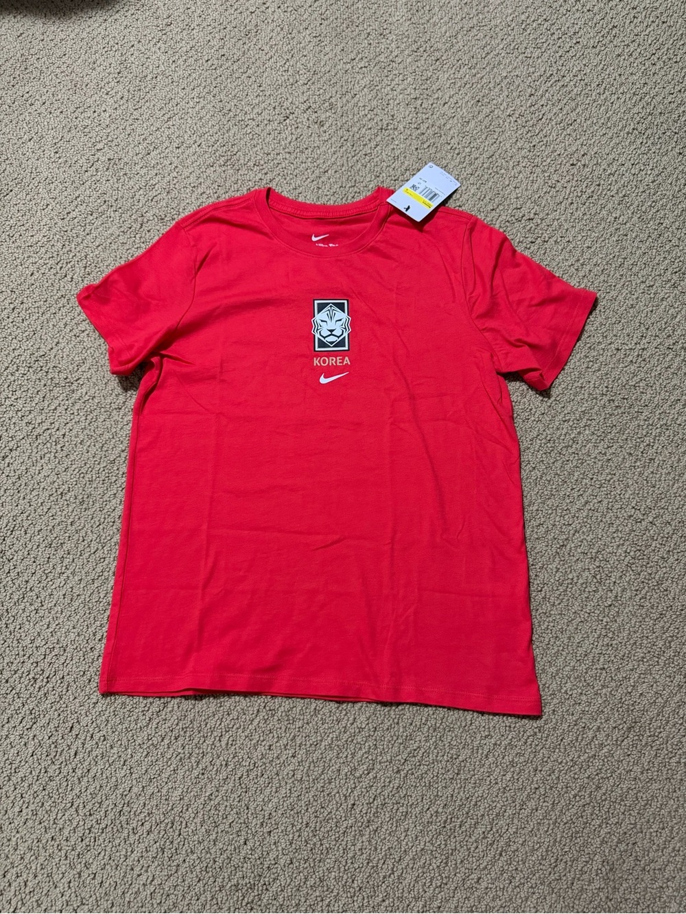 Nike South Korea KFA Logo Soccer T-Shirt IH2241-679 Red (Women’s Small) NWT